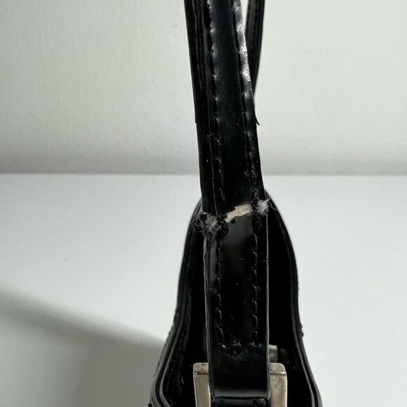 Guess Mini Hobos bag  - Picture 3 of 11